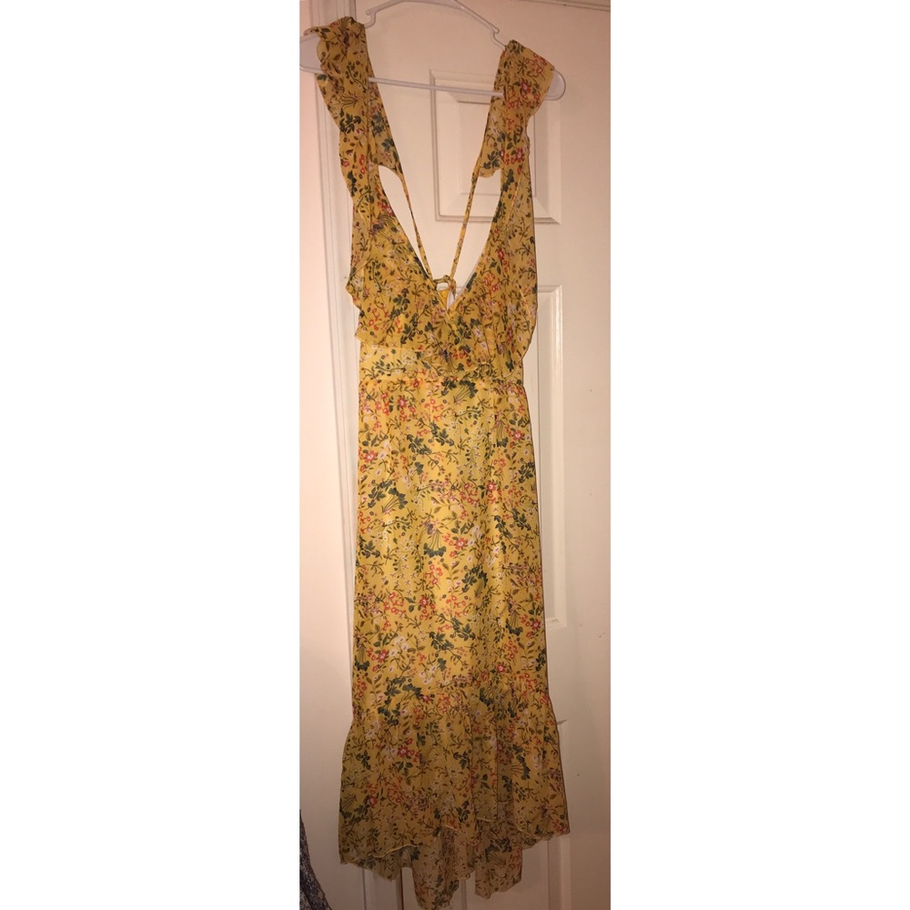NWT Pretty Little Thing Yellow Floral Midi Dress